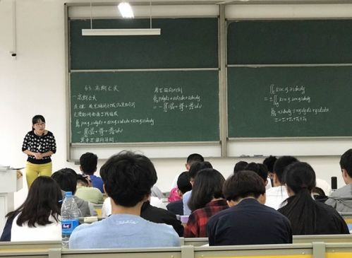 大學(xué)四年“悶頭”學(xué)習(xí)的“書呆子”，畢業(yè)后路在何方？專業(yè)教育咨詢的視角